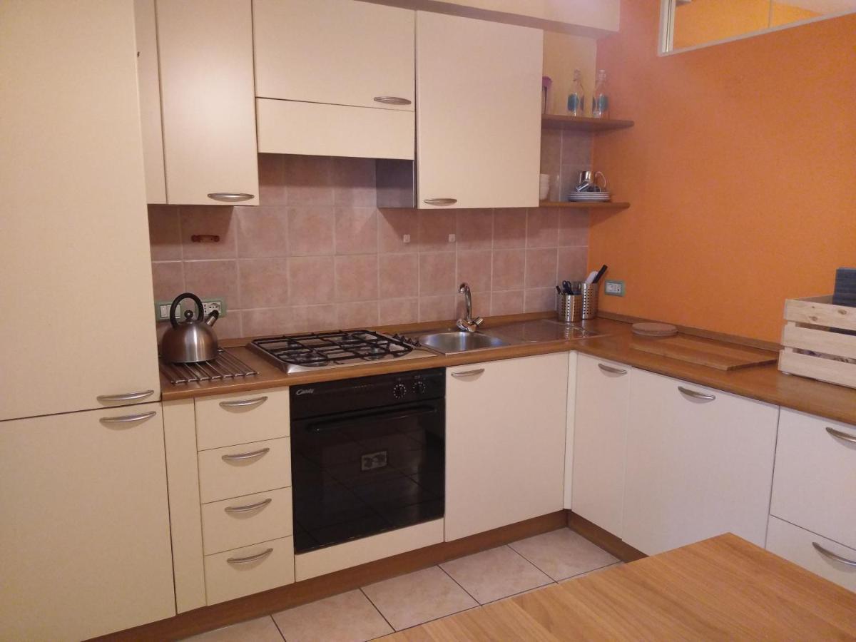 Lovere lake apartment Buitenkant foto